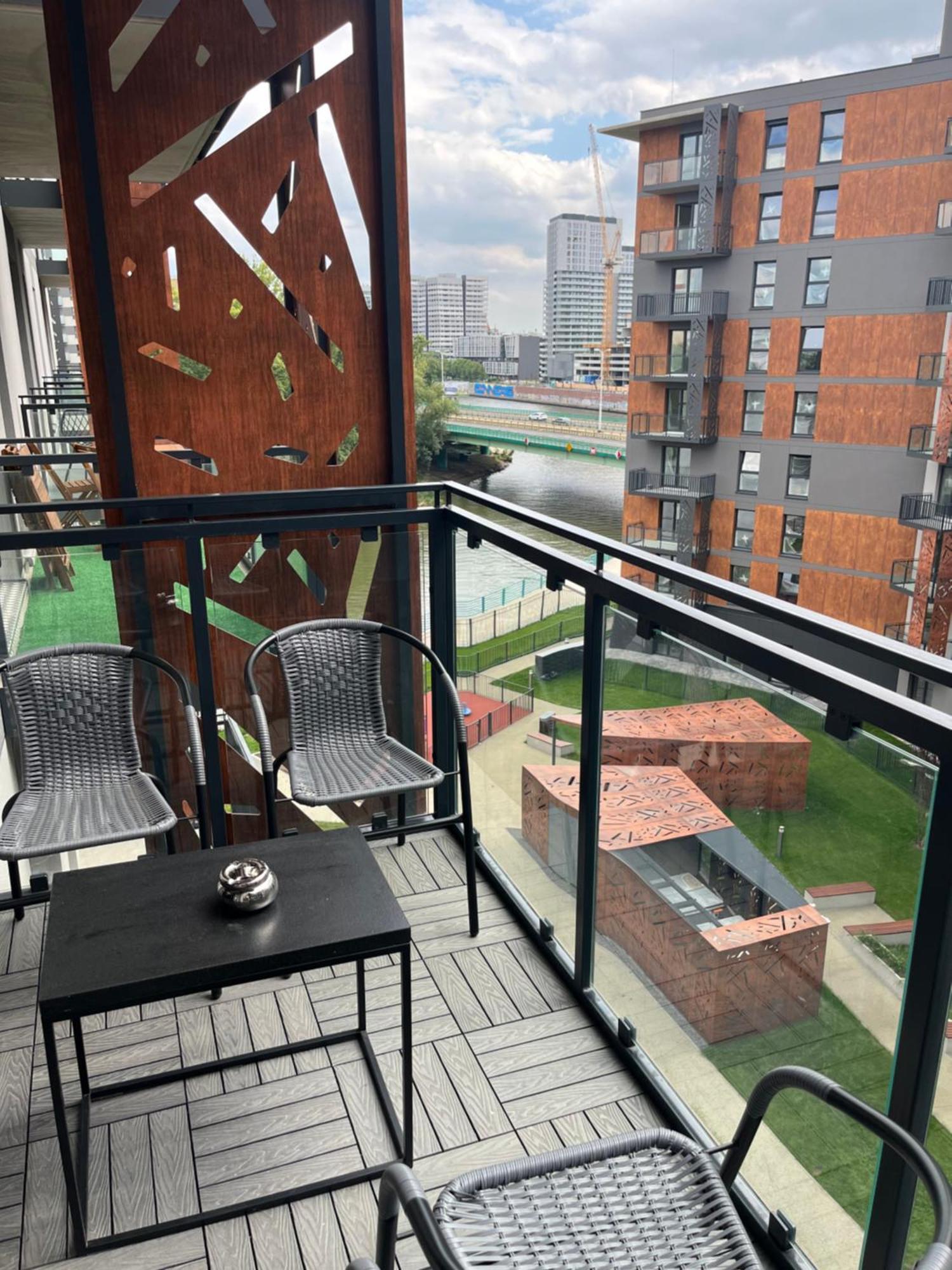 Apartment Jesionowe Nad Odra, Stare Miasto, Sauna W Jednym, Klimatyzacja , Garaz Podziemny 0 Zl, Odra River , Old Town, New Building, Air Conditioning, Sauna-one, Underground Garage Free *